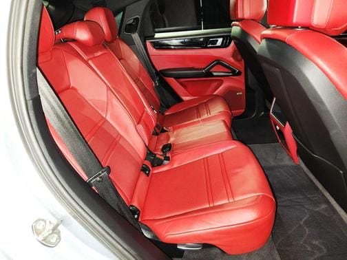 2020 Porsche Cayenne Coupe S - Photo 15
