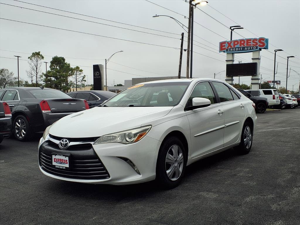 2017 Toyota Camry LE