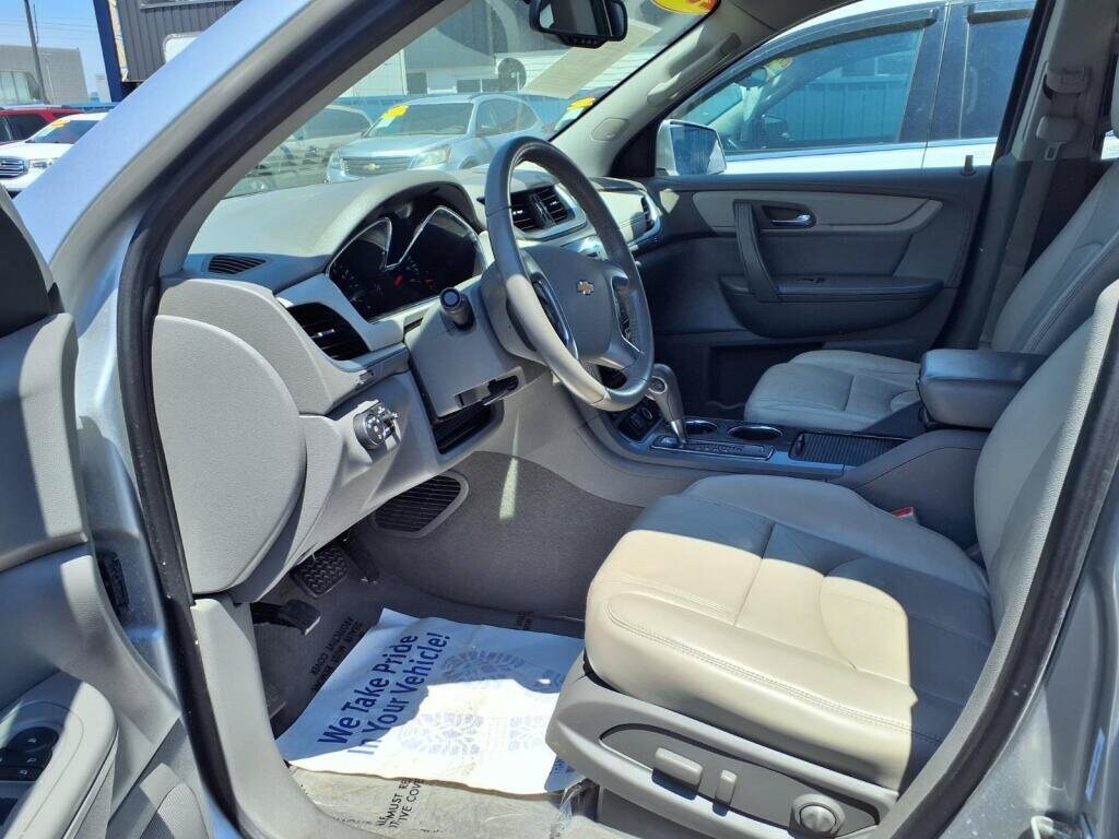 2016 Chevrolet Traverse 2LT - Photo 6