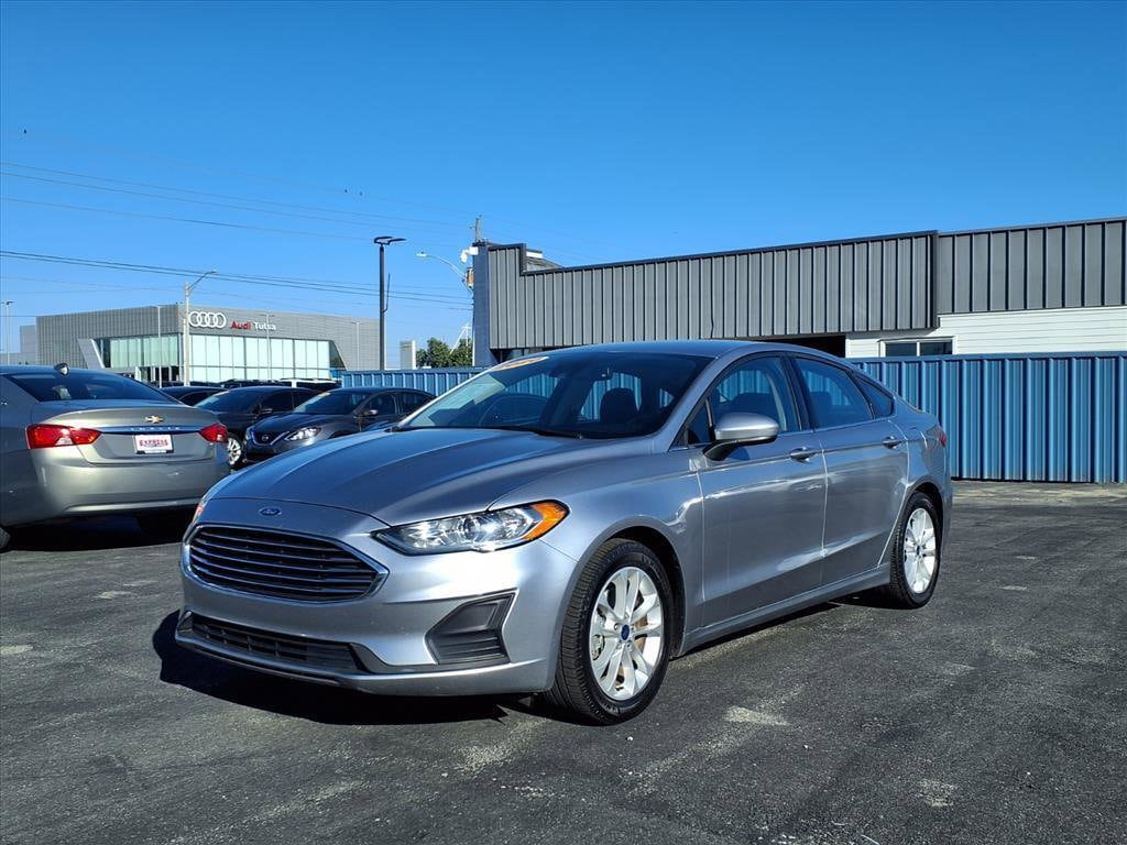 Used 2020 Ford Fusion SE Sedan