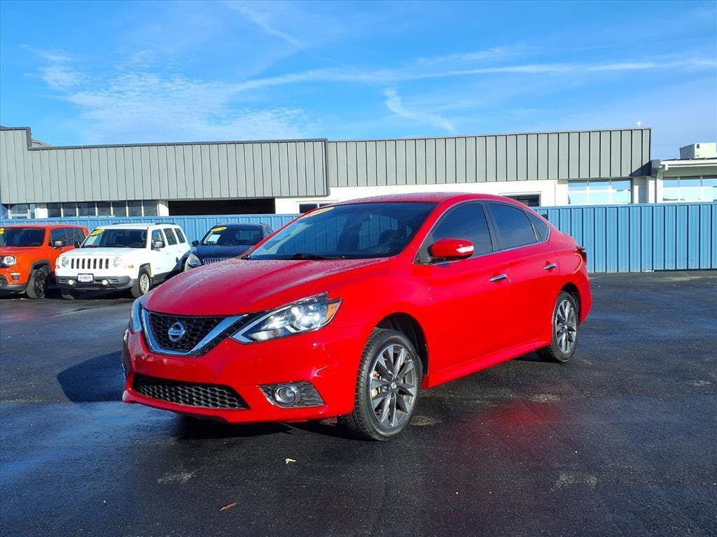 2017 Nissan Sentra SR's photo
