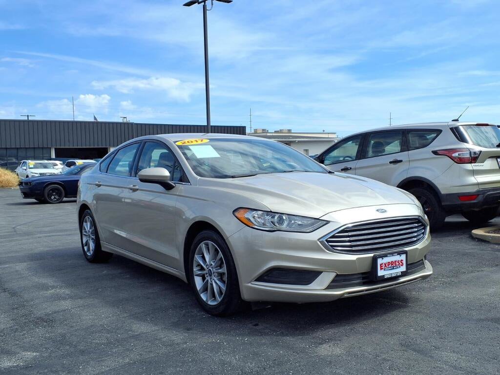 2017 Ford Fusion SE - Photo 8