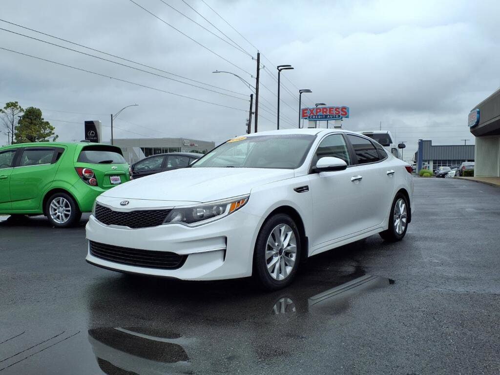 2018 Kia Optima LX AT's photo