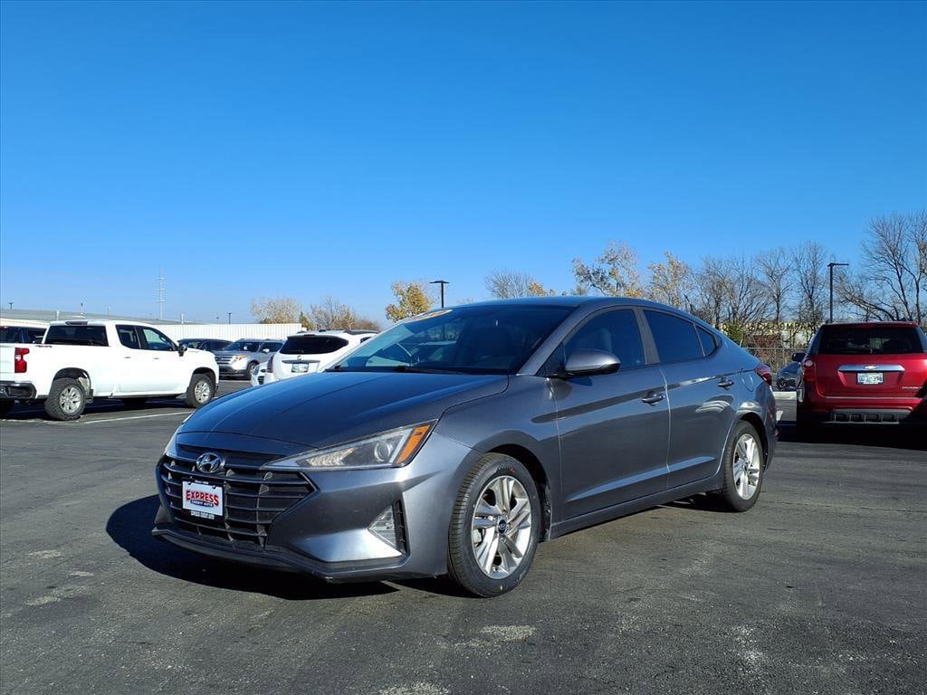 2019 Hyundai Elantra SEL's photo