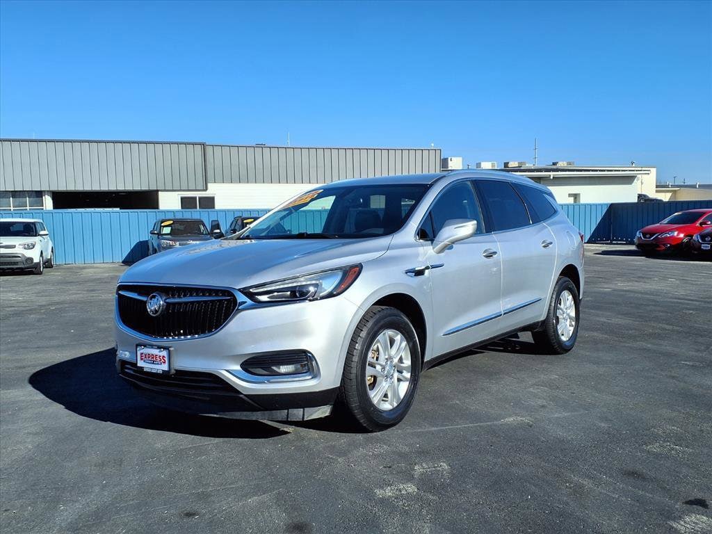 2018 Buick Enclave Essence's photo