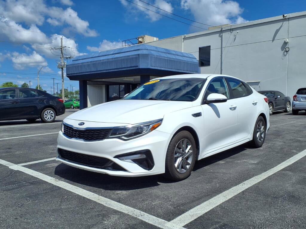 2019 Kia Optima LX AT's photo