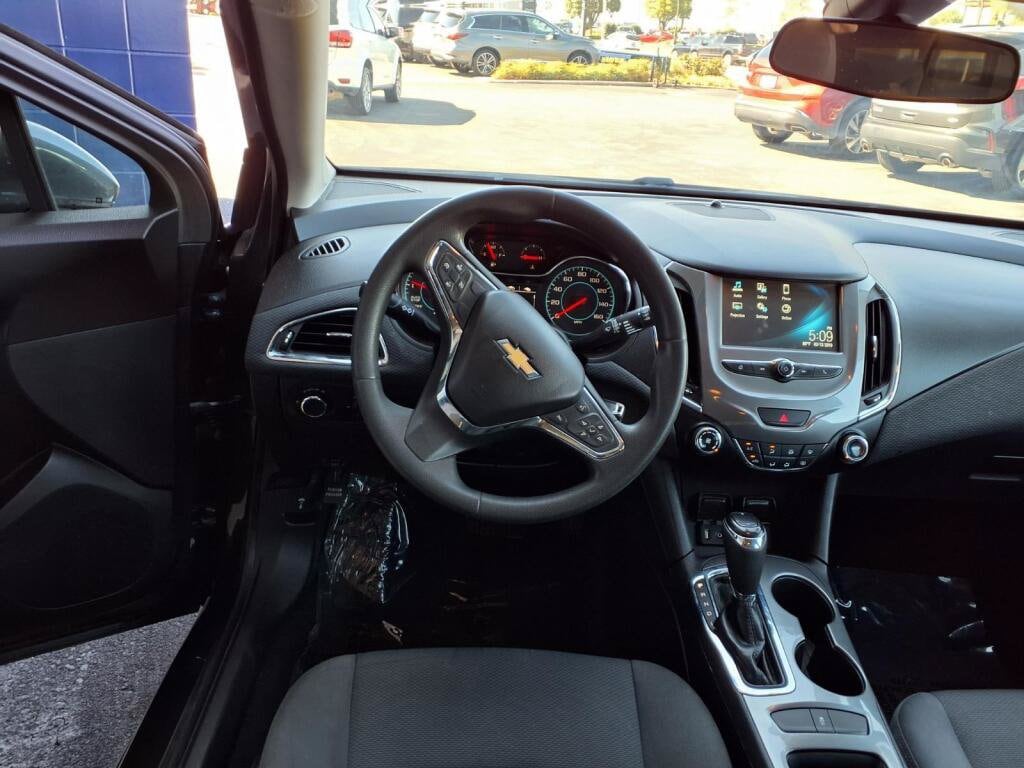 2018 Chevrolet Cruze LT - Photo 3