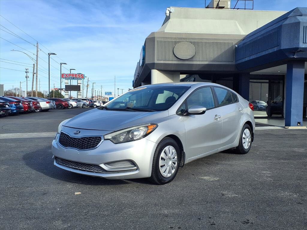 2016 Kia Forte LX's photo