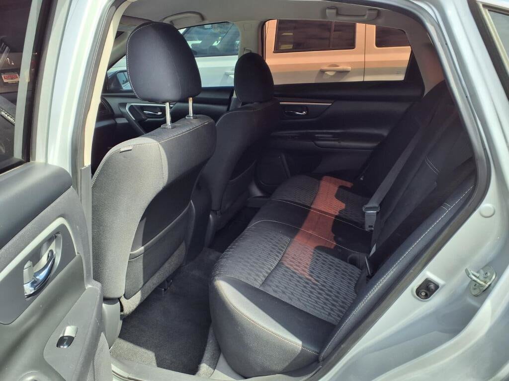 2017 Nissan Altima SV - Photo 7