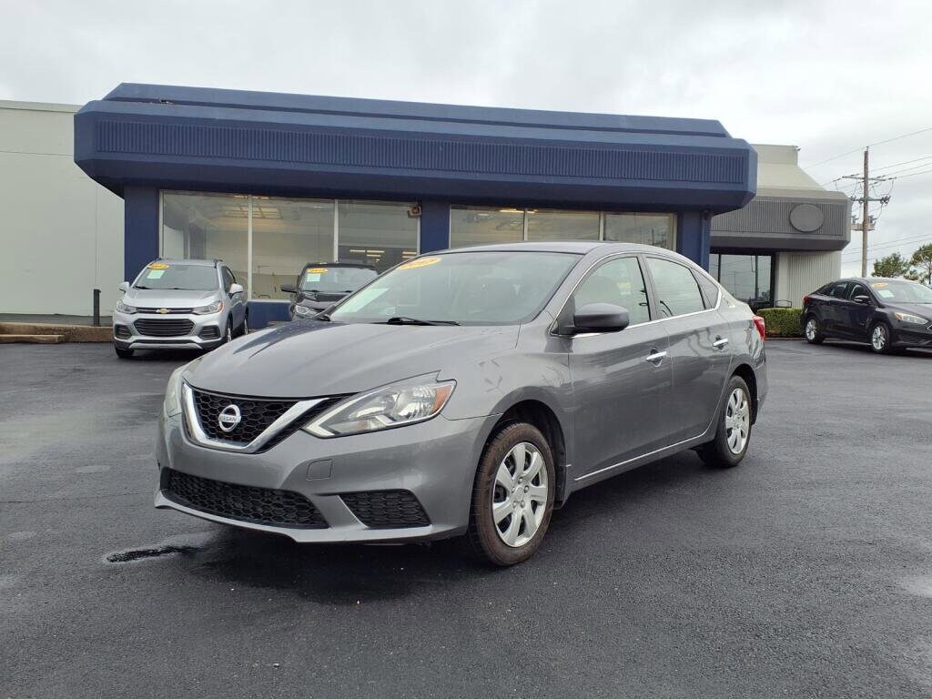 2017 Nissan Sentra S CVT's photo
