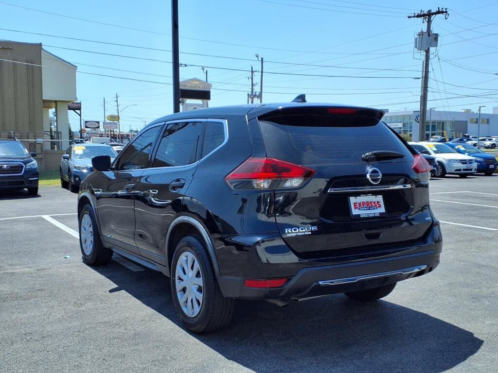 2018 Nissan Rogue S - Photo 9