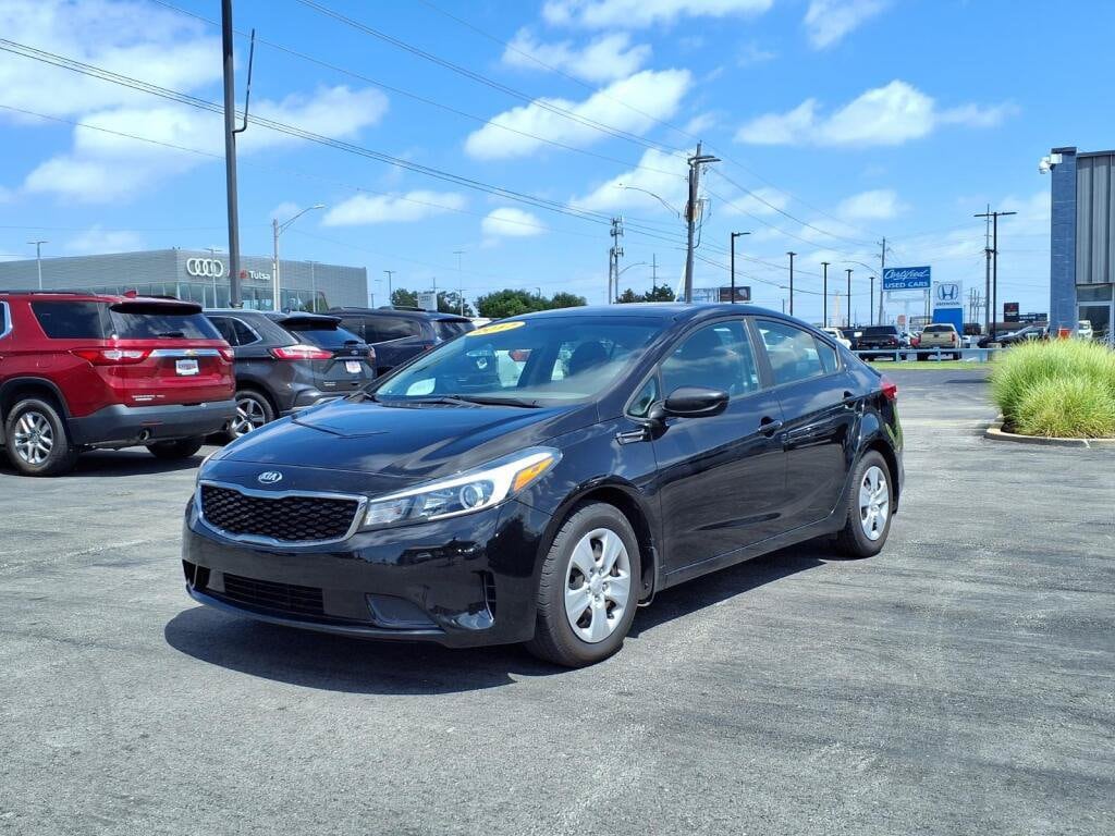 2017 Kia Forte LX AT's photo