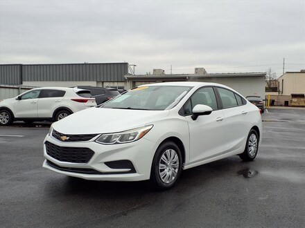 2017 Chevrolet Cruze LS Auto Sedan