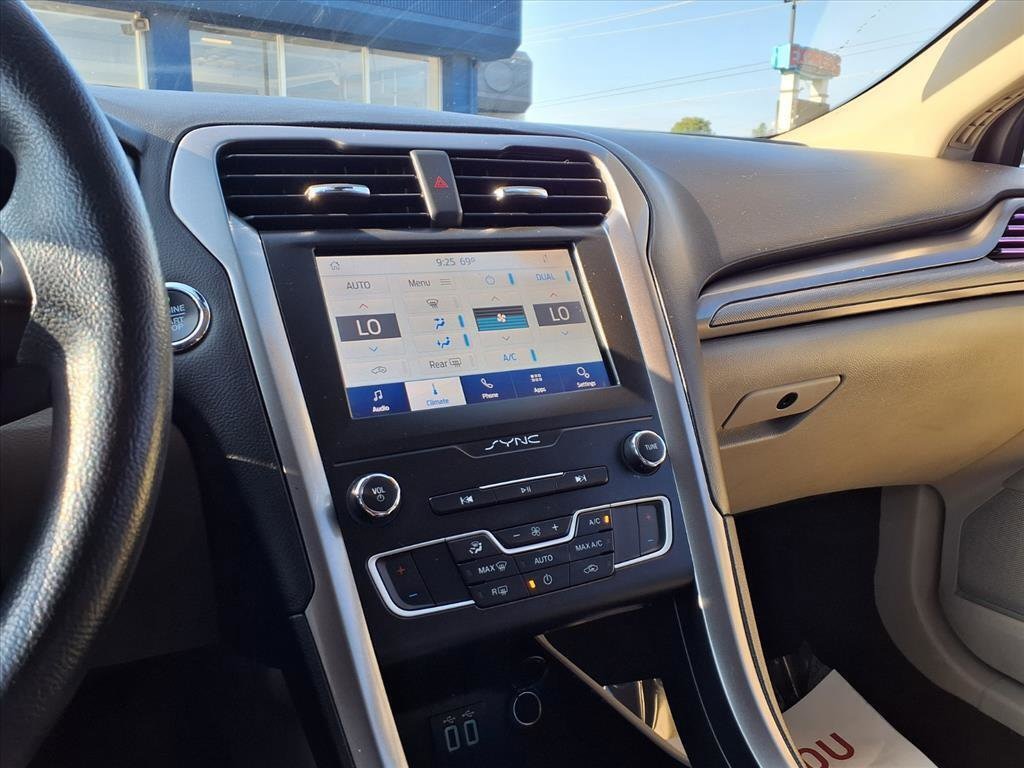 Used 2020 Ford Fusion SE Sedan