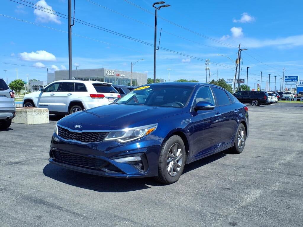 2019 Kia Optima LX AT's photo