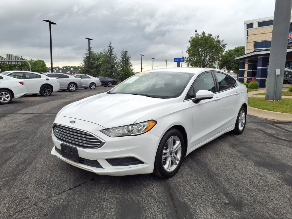 2018 Ford Fusion SE FWD's photo