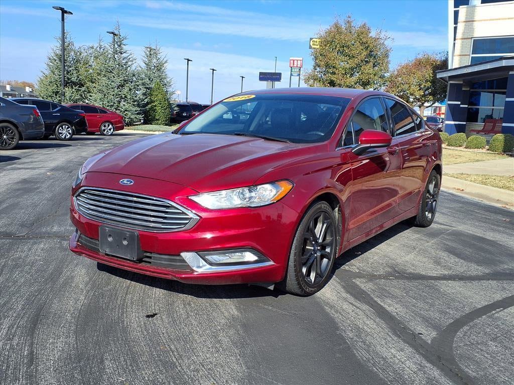 2018 Ford Fusion SE's photo