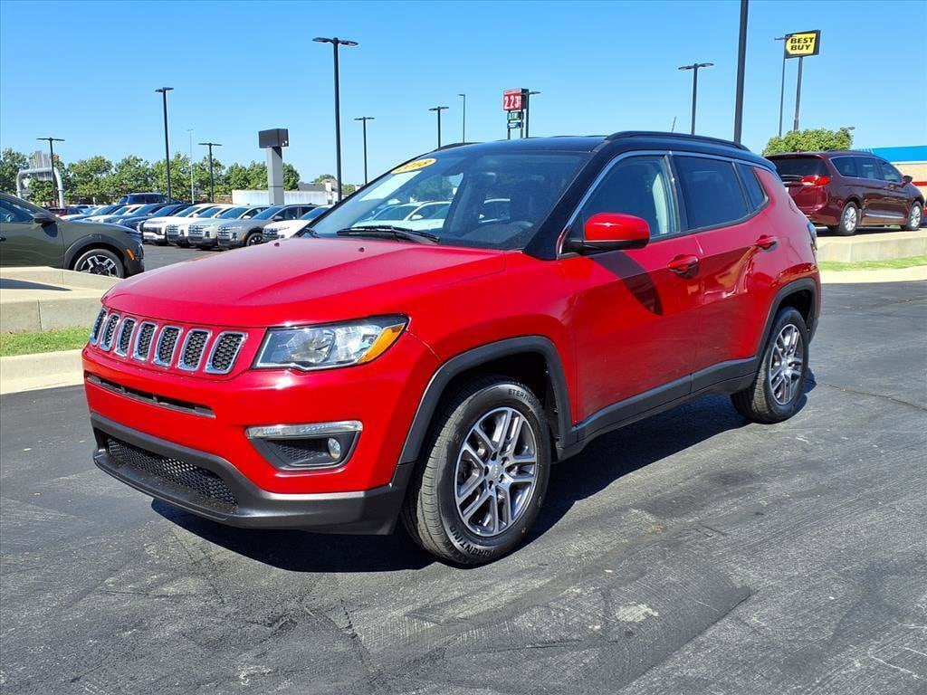 Used 2018 Jeep Compass Latitude FWD SUV