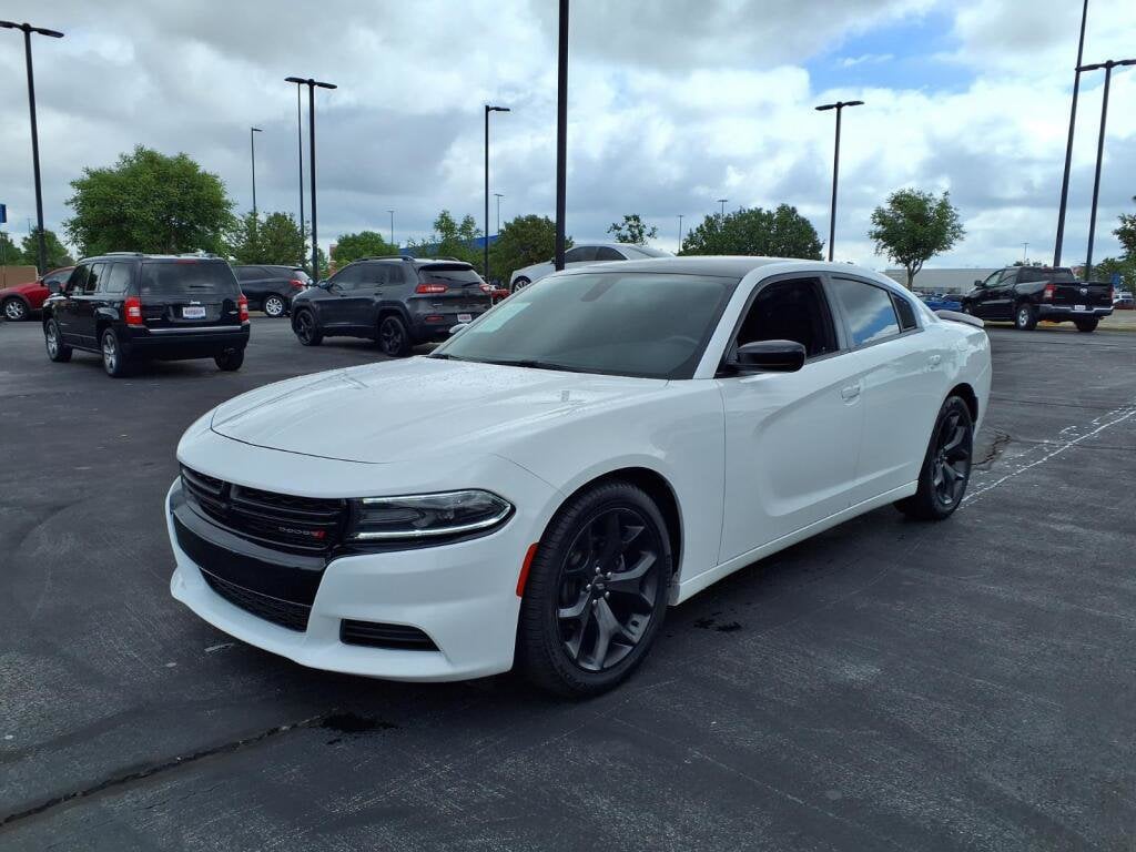 2020 Dodge Charger SXT's photo
