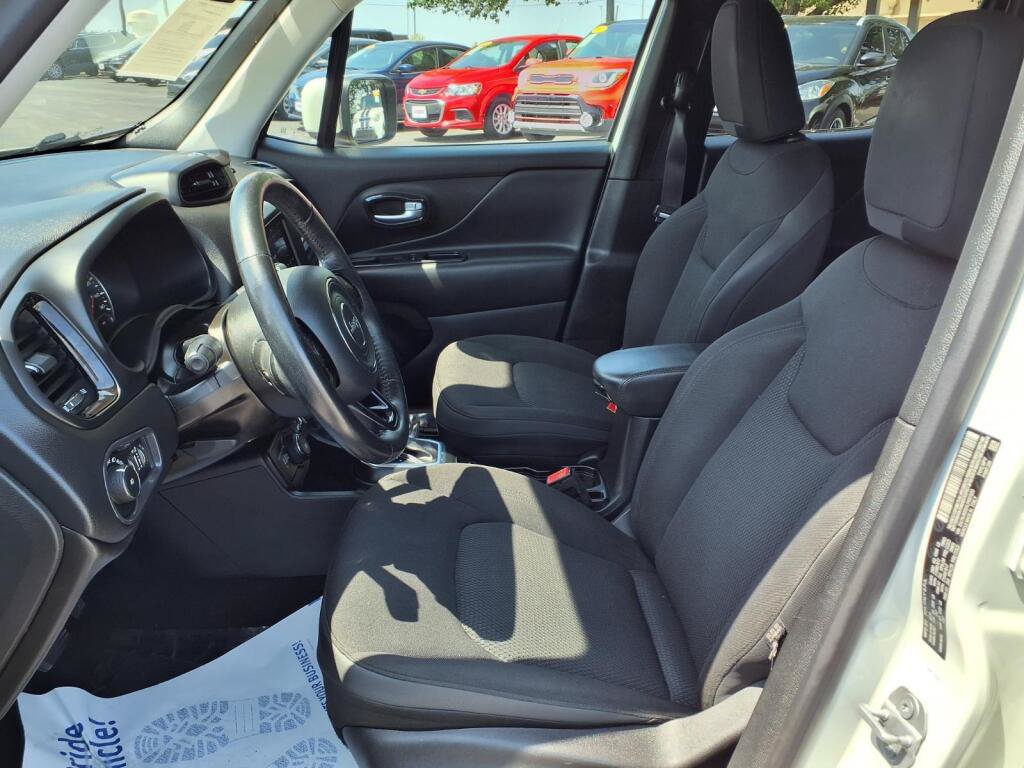 2020 Jeep Renegade Altitude - Photo 6