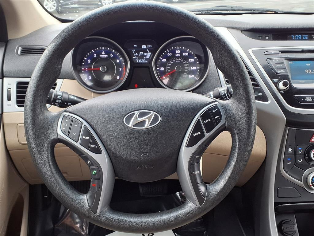 Used 2016 Hyundai Elantra SE Sedan