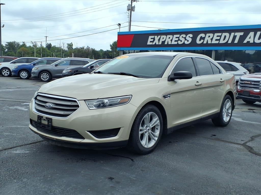 2018 Ford Taurus SE's photo