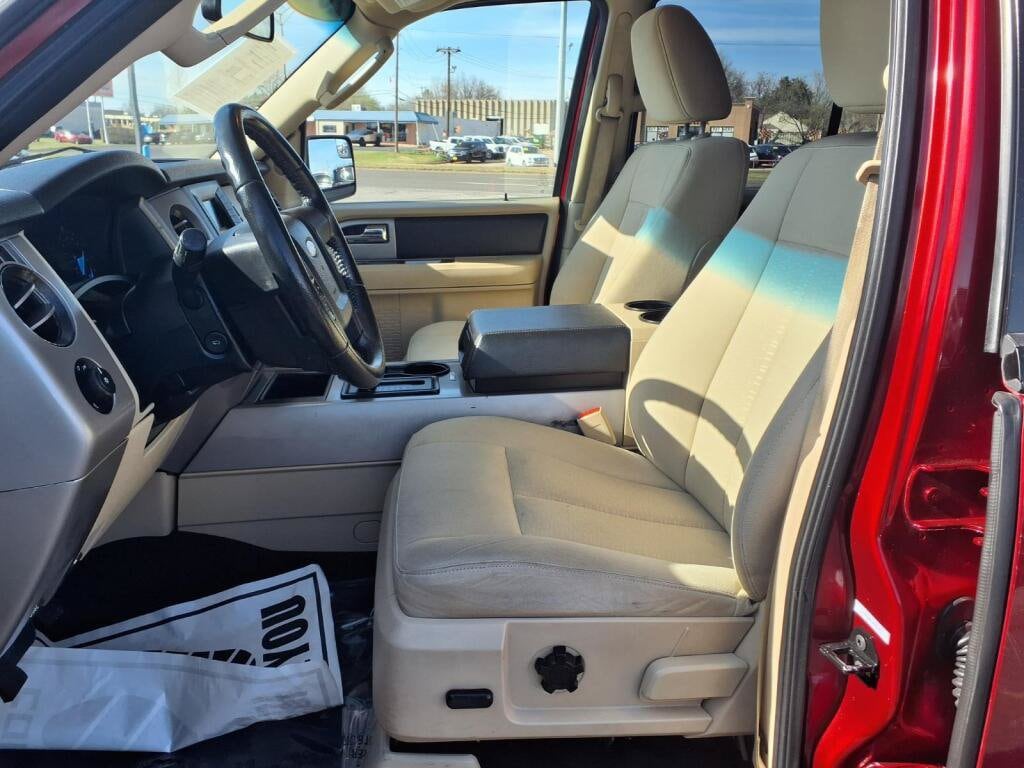 2017 Ford Expedition XLT - Photo 6