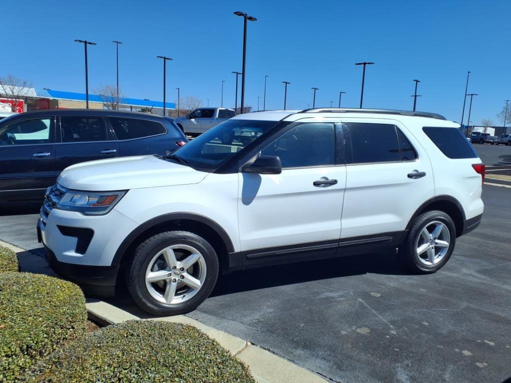 2018 Ford Explorer Base's photo