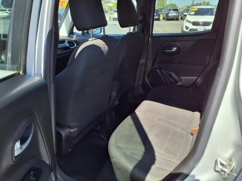 2021 Jeep Renegade Latitude - Photo 7