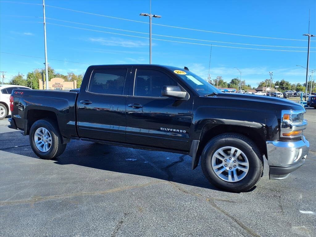 Used 2018 Chevrolet Silverado 1500 LT w/1LT Truck Crew Cab
