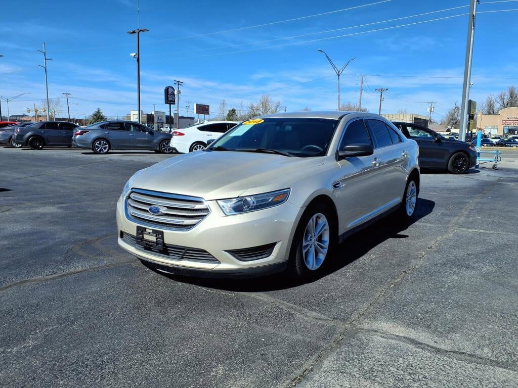 2018 Ford Taurus SE
