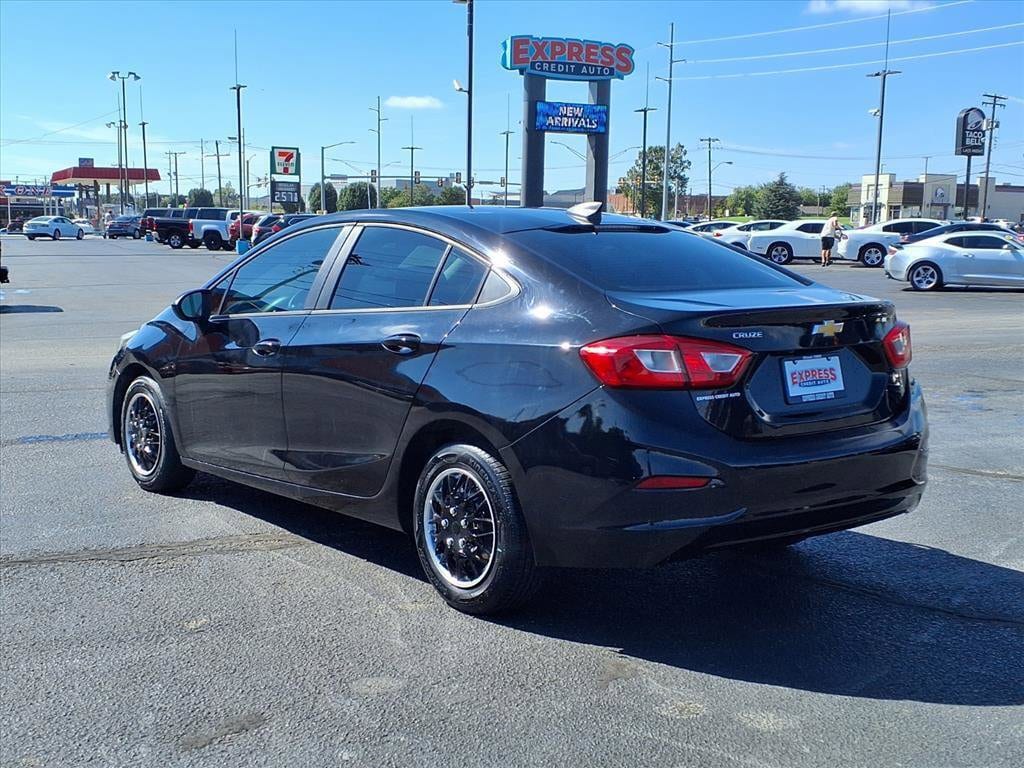 Used 2018 Chevrolet Cruze LS Auto Sedan