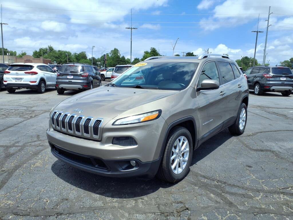 2016 Jeep Cherokee Latitude's photo