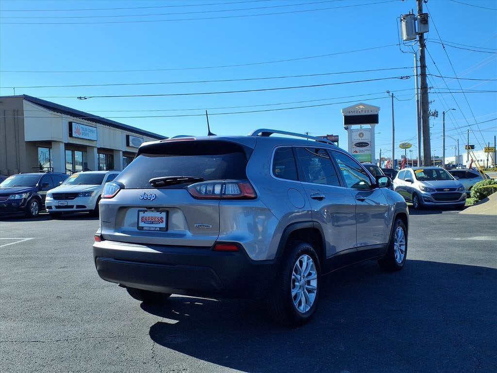 Used 2019 Jeep Cherokee Latitude FWD SUV