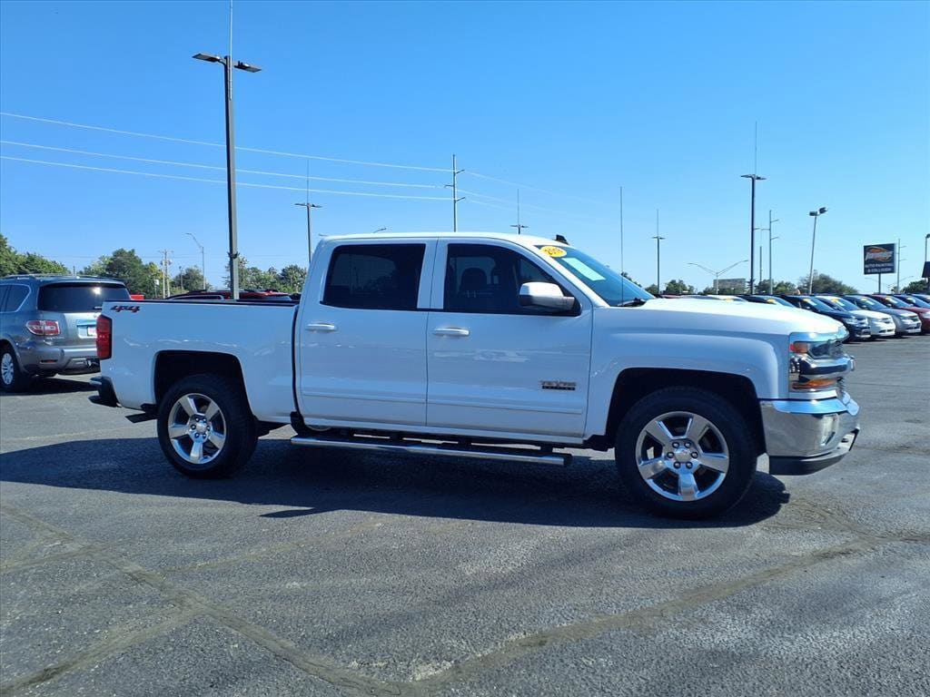 Used 2018 Chevrolet Silverado 1500 LT w/1LT Truck Crew Cab