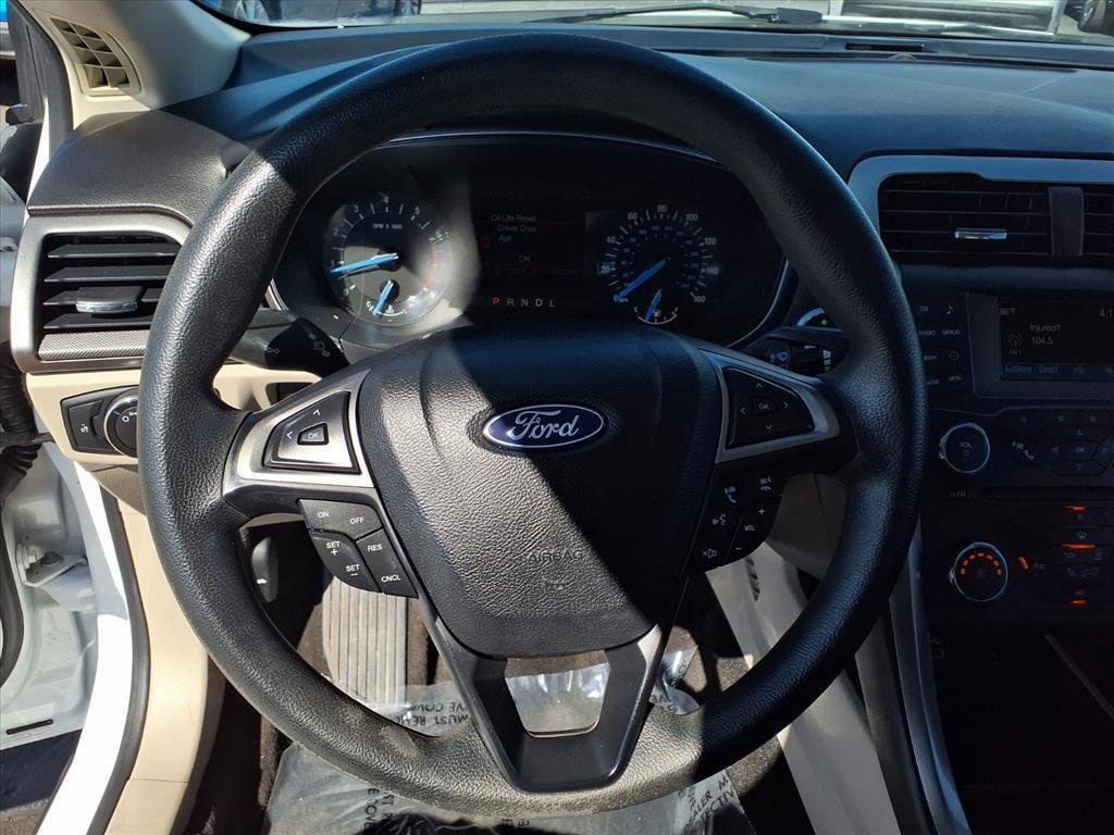 Used 2018 Ford Fusion SE Sedan