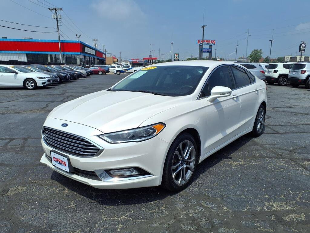 2017 Ford Fusion SE FWD's photo