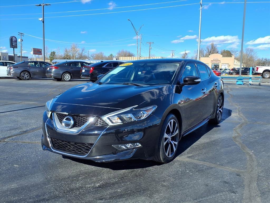 2016 Nissan Maxima SV's photo