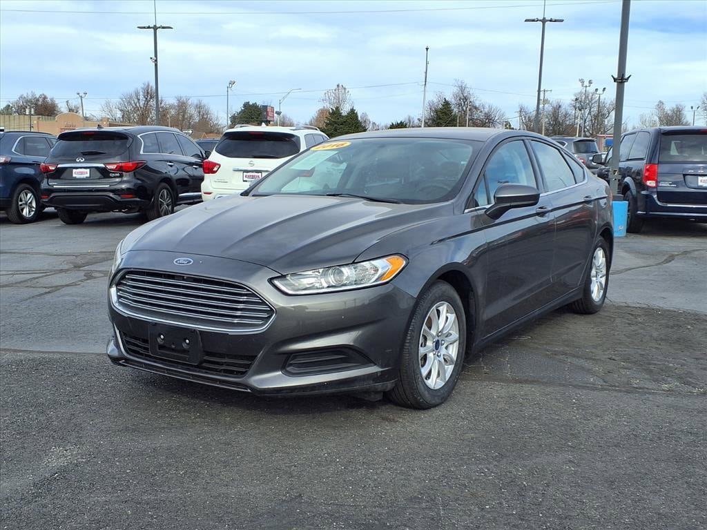 2016 Ford Fusion S