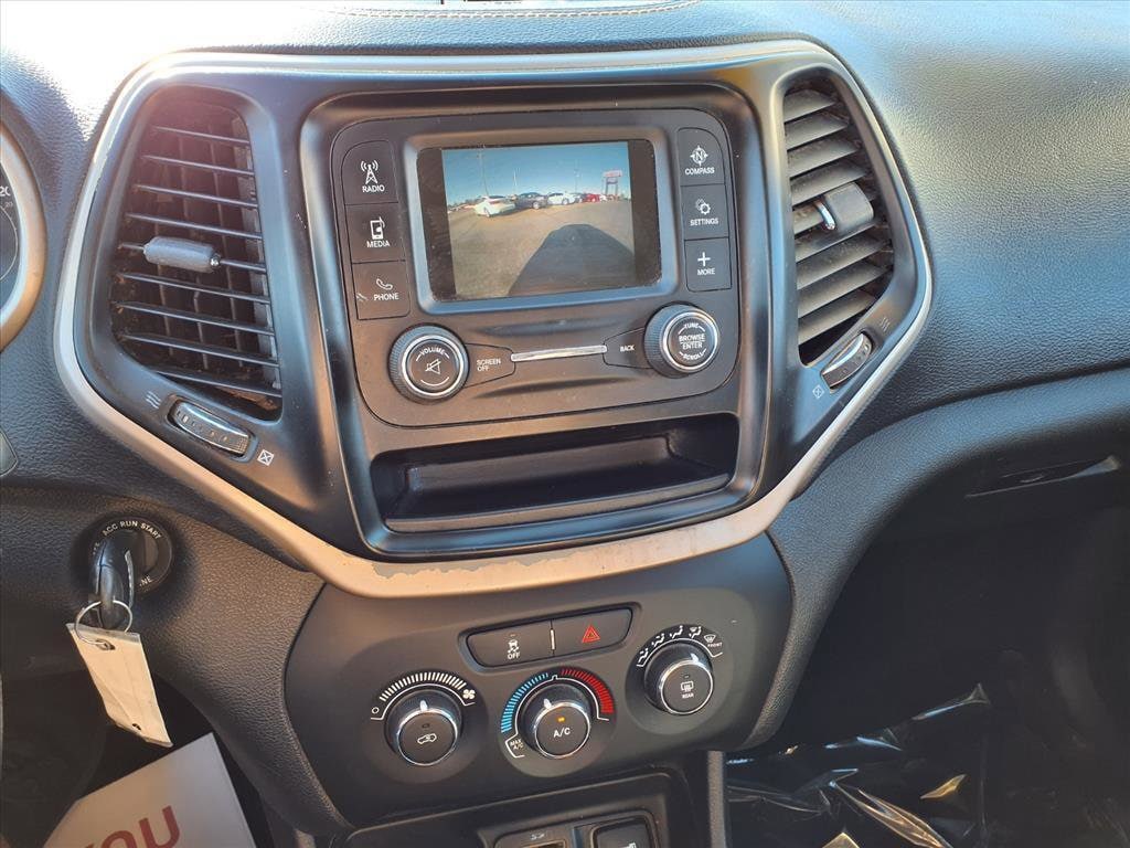 Used 2017 Jeep Cherokee Sport FWD SUV