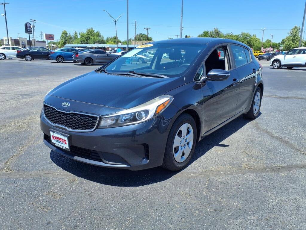 2017 Kia Forte LX AT's photo