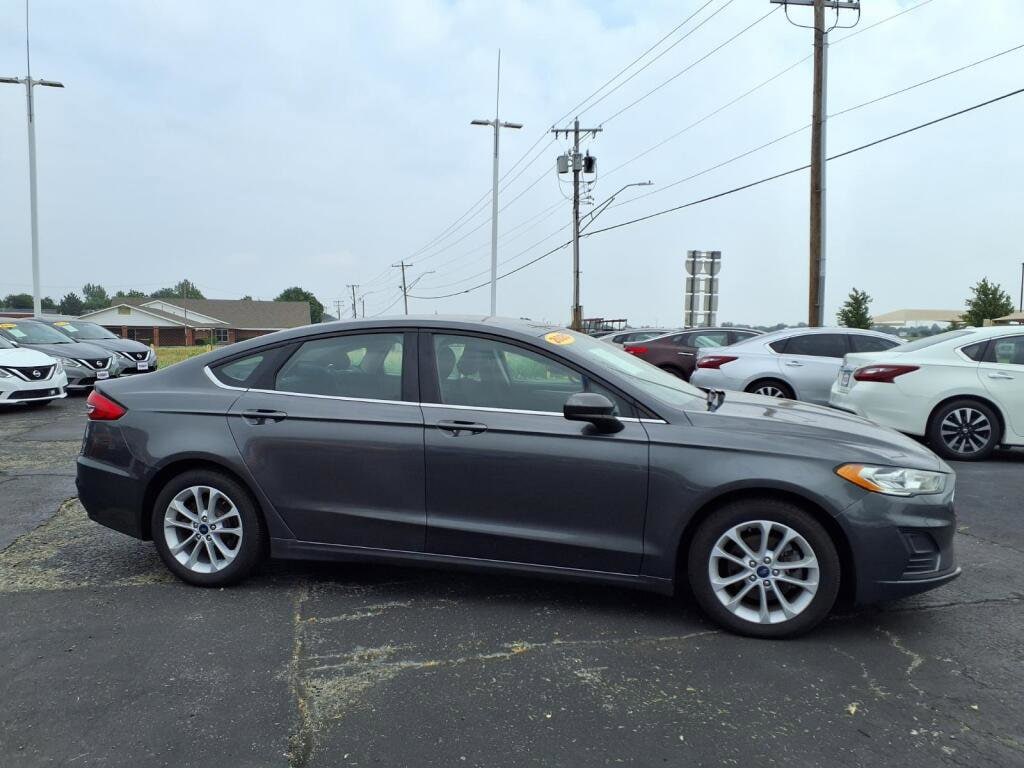 2020 Ford Fusion Hybrid SE - Photo 2