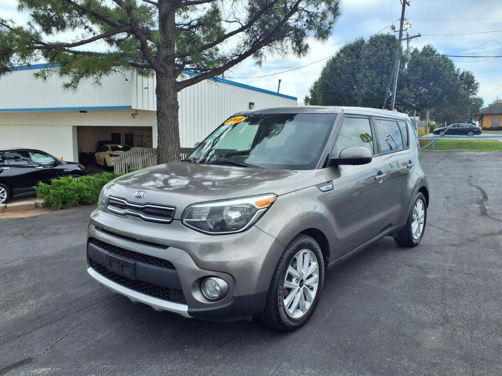 2018 Kia Soul 2.0L + 6 A/T's photo