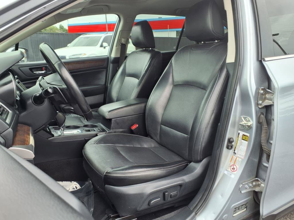 Used 2015 Subaru Outback 2.5i Limited w/Moonroof/KeylessAccess/Nav/EyeSight SUV