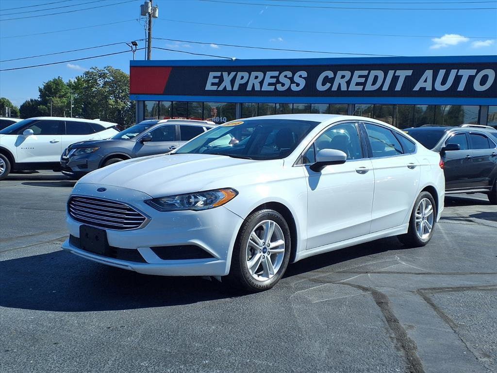 2018 Ford Fusion SE's photo