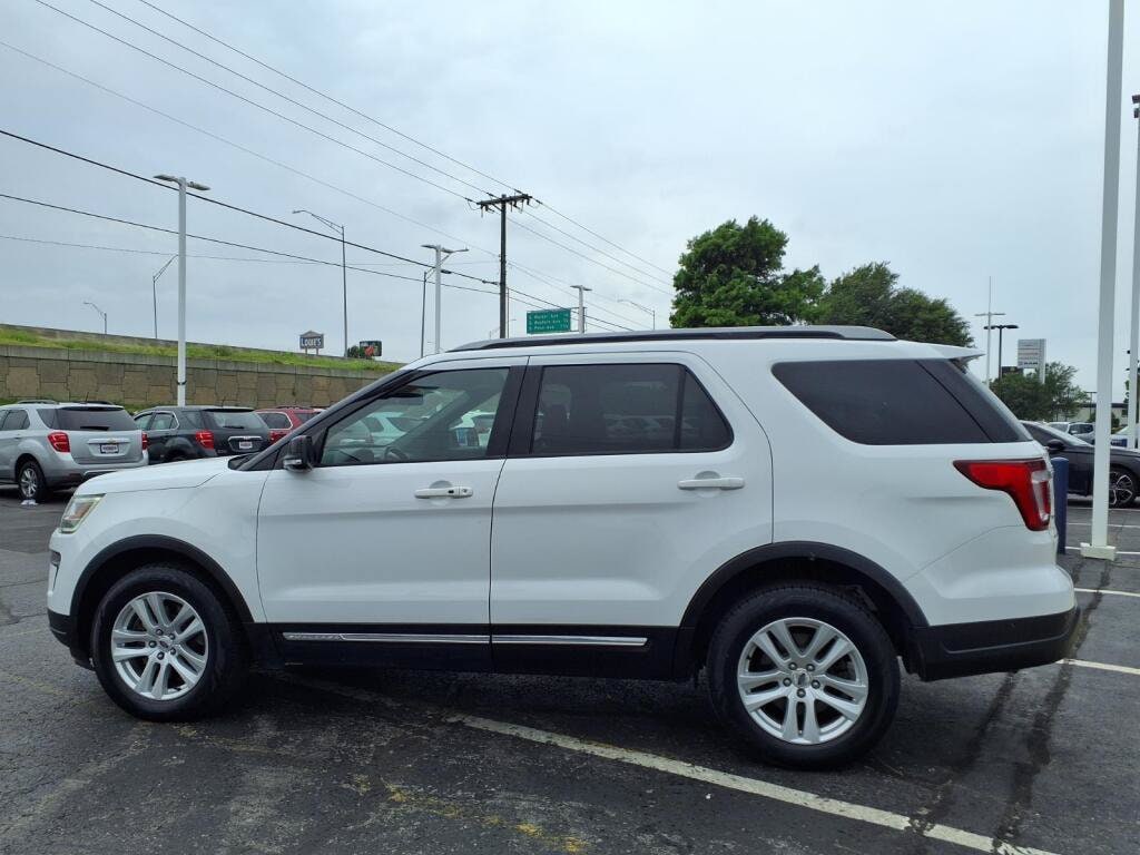 2018 Ford Explorer XLT - Photo 9