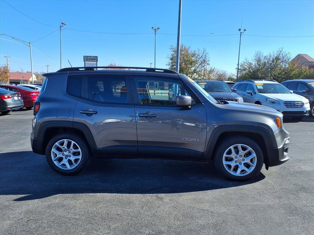 Used 2017 Jeep Renegade Latitude FWD SUV
