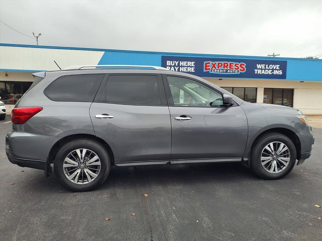 Used 2017 Nissan Pathfinder S SUV