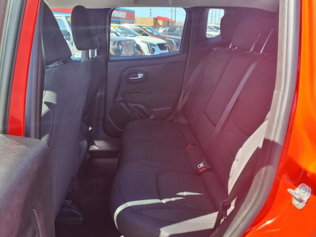 2021 Jeep Renegade Latitude - Photo 7