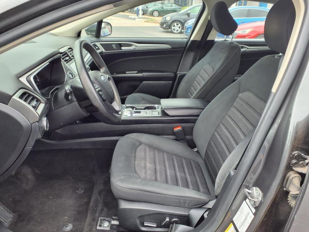 2020 Ford Fusion Hybrid SE - Photo 6